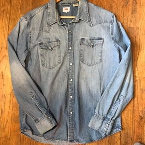 Levi’s Denim Button up Shirt XL